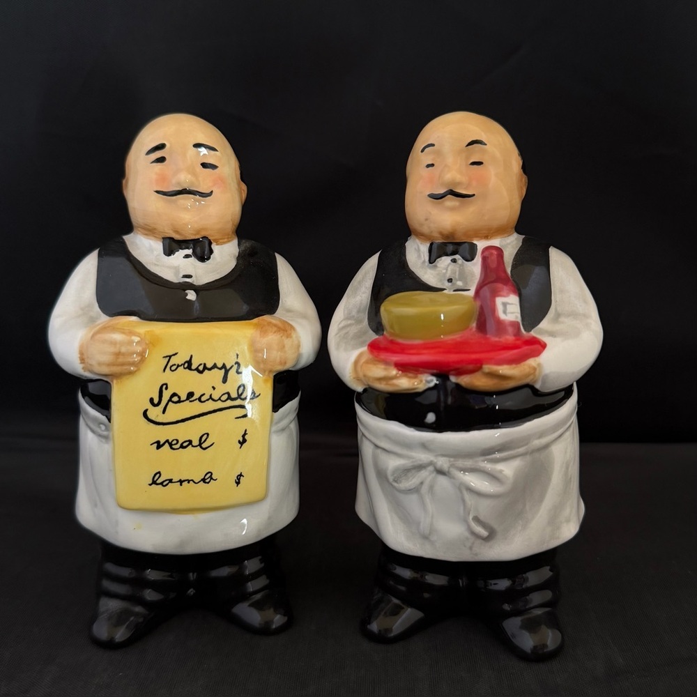 Vintage Certified International Corp CIC Salt & Pepper Shaker Butler/Waiter 5”